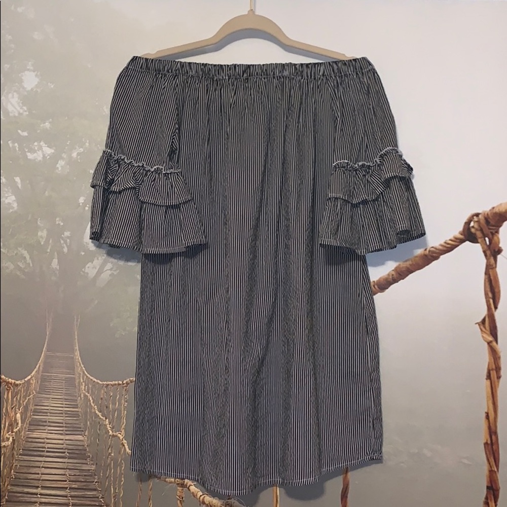 Comfy Striped Dress,Ruffle Sleeves,Black/White🤍🖤